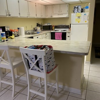 Quay Condominium Management - Well maintained kitchen with everything labeled. - Condominiums Near Me - Ocean City, Maryland Quay Condominium Management - Well maintained kitchen with everything labeled. - Condominiums Near Me - Ocean City, Maryland