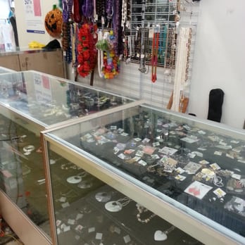 Goodwill Hawaii - Thrift Stores Near Me - Aiea, Hawaii