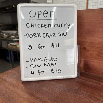 Main Street Promenade - open chicken curry pork char siu - Food Court Near Me - Wailuku, Hawaii Main Street Promenade - open chicken curry pork char siu - Food Court Near Me - Wailuku, Hawaii