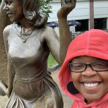 Bewitched Statue - Samantha - Landmarks & Historical Buildings Near Me - Salem, Massachusetts
