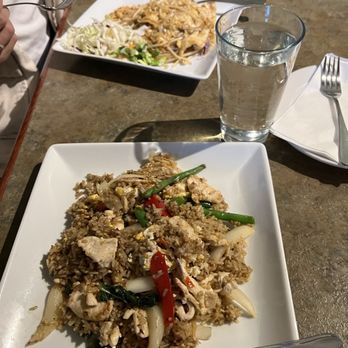 Coconut Thai - Thai Near Me - Issaquah, Washington