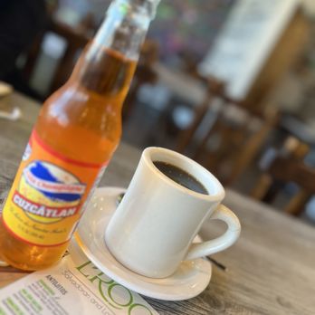 L'Roco Grill - Colachampan and cafecito - Salvadoran Near Me - San Jose, California L'Roco Grill - Colachampan and cafecito - Salvadoran Near Me - San Jose, California