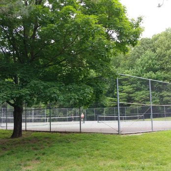 Holmdel Park - Tennis courts at hilltop - Parks Near Me - Holmdel, New Jersey