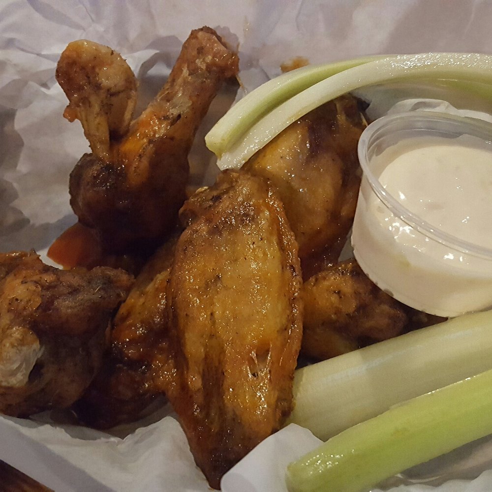 Mister Tramps - Wings...mild with BC - Sports Bars Near Me - Austin, Texas
