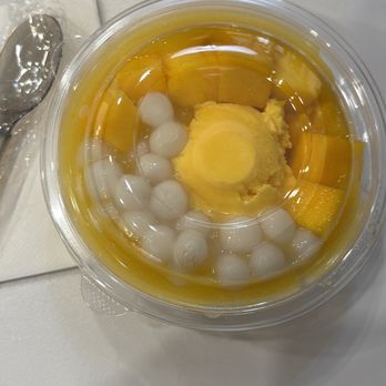 Mango Mango Dessert - A4. Mango Juice Rice Ball with Ice Cream / 小丸子多芒雪山撈 - Desserts Near Me - Aiea, Hawaii