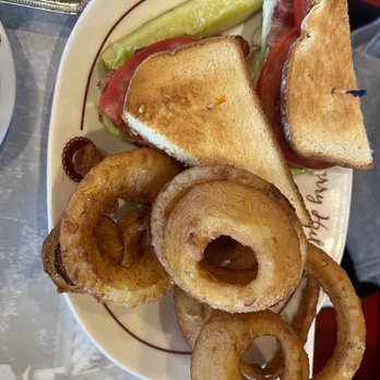 Cherry Hut - American Near Me - Beulah, Michigan Cherry Hut - American Near Me - Beulah, Michigan