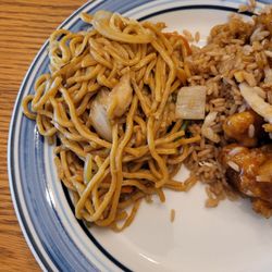 Taipei Chinese Restaurant - Low mein