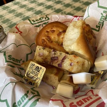 Sam's Pizza & Pasta - Bread basket - Pizza Near Me - Cedar Hill, Texas Sam's Pizza & Pasta - Bread basket - Pizza Near Me - Cedar Hill, Texas