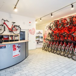Colonia Aktiv - Der Laden von innen. Es stehen 120 hochqualitative City- und Trekkingbikes zur Verfügung.