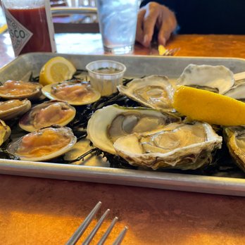 Mac's Shack Wellfleet - Little necks and oysters - Sushi Bars Near Me - Wellfleet, Massachusetts Mac's Shack Wellfleet - Little necks and oysters - Sushi Bars Near Me - Wellfleet, Massachusetts