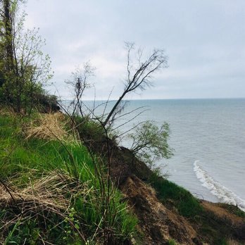 Lake Erie Bluffs MetroPark - Hiking Near Me - Perry, Ohio Lake Erie Bluffs MetroPark - Hiking Near Me - Perry, Ohio