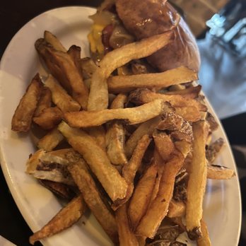 Jackson Ave Pub - Western burger and fries - Burgers Near Me - Naperville, Illinois