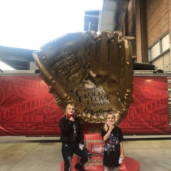 Reds Rawlings Gold Glove Winners Statue - Landmarks & Historical Buildings Near Me - Cincinnati, Ohio Reds Rawlings Gold Glove Winners Statue - Landmarks & Historical Buildings Near Me - Cincinnati, Ohio