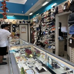 Super Pawn - Shoes, bags & jewelry
