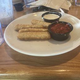 I got my appetizer an hour ago. I got my appetizer an hour ago.