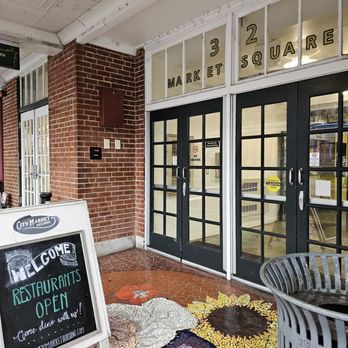 The Hangry Bulldog - The entrance to the Restaurants in the City Market Building, where the Hangry Bulldog is located. - Caterers Near Me - Roanoke, Virginia The Hangry Bulldog - The entrance to the Restaurants in the City Market Building, where the Hangry Bulldog is located. - Caterers Near Me - Roanoke, Virginia