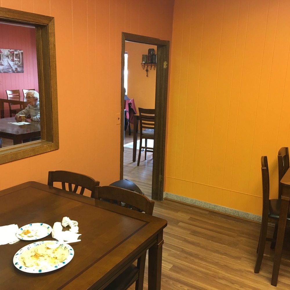 Daylight Donut Bakery - Donuts Near Me - Chadron, Nebraska