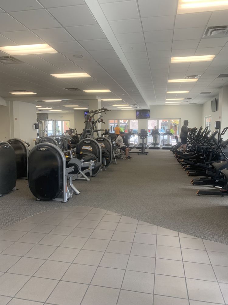 East Orlando Gym & Wellness Center Image