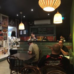 Banana Leaf Thai - Inside .
