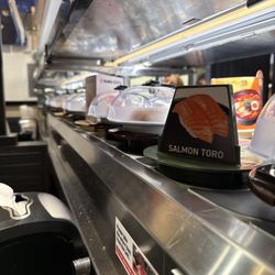 Kura Revolving Sushi Bar - Revolving sushi bar