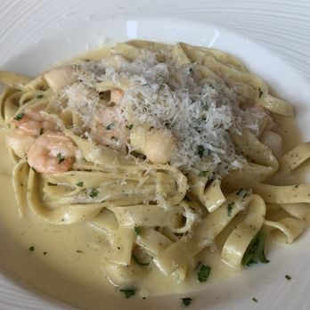 McCormick & Schmick's Grille - Seafood fettuccine shrimp and small scallops - Seafood Near Me - Anaheim, California McCormick & Schmick's Grille - Seafood fettuccine shrimp and small scallops - Seafood Near Me - Anaheim, California