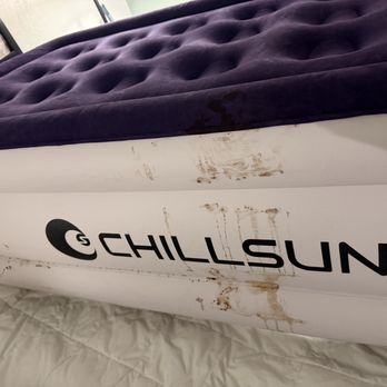 Quality Inn - Bloody mattress - Hotels Near Me - Dillon, Montana