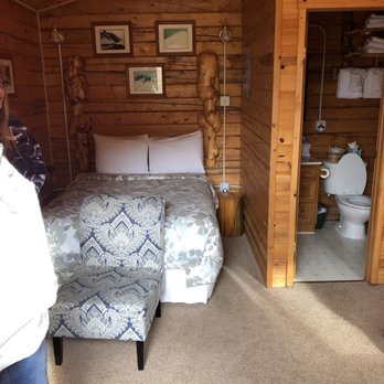 EarthSong Lodge & Cabins - Inside the cabin - Hotels Near Me - Healy, Alaska