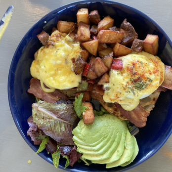 Pilot Light - Eggs Benedict with bacon and avocado - Breakfast & Brunch Near Me - Half Moon Bay, California Pilot Light - Eggs Benedict with bacon and avocado - Breakfast & Brunch Near Me - Half Moon Bay, California