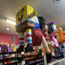 Candy4Less - Piñatas