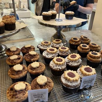 I Like Pie Bakeshop - Display - Bakeries Near Me - Claremont, California I Like Pie Bakeshop - Display - Bakeries Near Me - Claremont, California