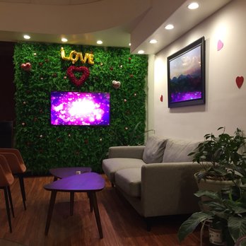 Look Up Dessert Cafe - Love for the bush- wall... - Ice Cream & Frozen Yogurt Near Me - Chesapeake, Virginia