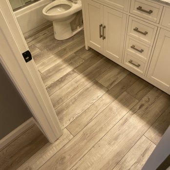 JWS Floor Covering - a view of a bathroom - Flooring Near Me JWS Floor Covering - a view of a bathroom - Flooring Near Me