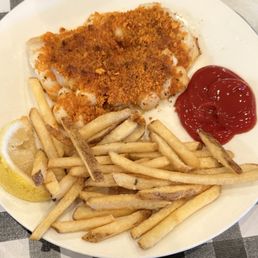 Luncheon Baked haddock  with scallops and fries