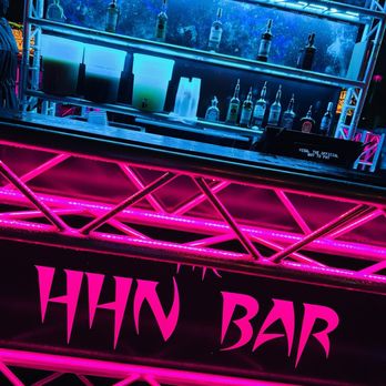 Universal Studios Florida - Halloween horror night bar - Amusement Parks Near Me - Orlando, Florida Universal Studios Florida - Halloween horror night bar - Amusement Parks Near Me - Orlando, Florida