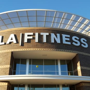 LA Fitness - Beautiful facility with spacious parking - Gyms Near Me - Chicago, Illinois