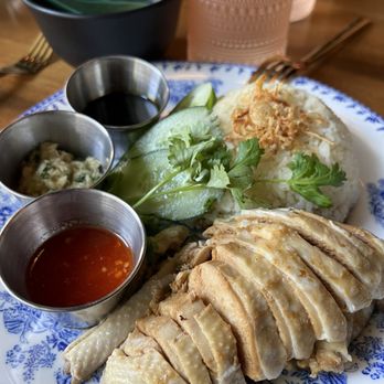 Straits - Honolulu - Hunan Chicken - Asian Fusion Near Me - Honolulu, Hawaii Straits - Honolulu - Hunan Chicken - Asian Fusion Near Me - Honolulu, Hawaii
