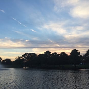 Chisholm Park - Chisholm Park Pond - Parks Near Me - Hurst, Texas