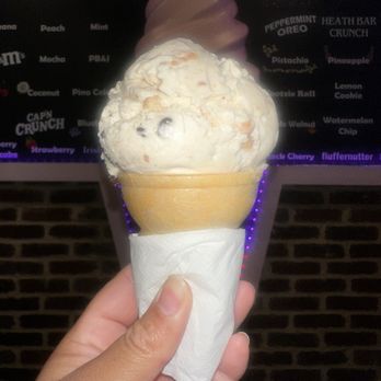 Bmore Licks - Cannoli ice cream - Ice Cream & Frozen Yogurt Near Me - Baltimore, Maryland