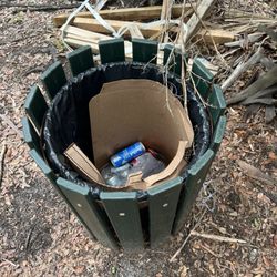 Myakkahatchee Creek Environmental Park - No cover on trash can so trash spread through park