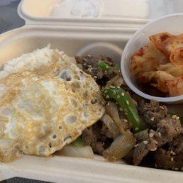 Bulgogi rice with egg and kimchi Bulgogi rice with egg and kimchi