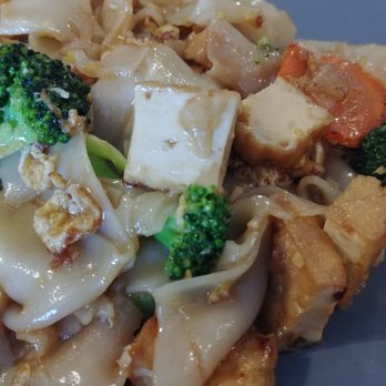 Thai Tasty - Pad see ew - Thai Near Me - Redwood Valley, California Thai Tasty - Pad see ew - Thai Near Me - Redwood Valley, California