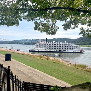Off Broadway Taproom - Madison, Indiana on the Ohio River. - Beer Bar Near Me - Madison, Indiana