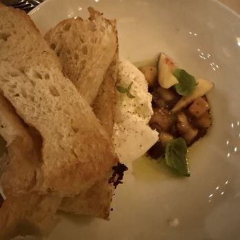 Café Miracolo - burrata - Brasseries Near Me - Montreal, Quebec