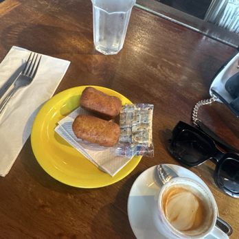 Tinta y Café - Coffee & Tea Near Me - Miami, Florida Tinta y Café - Coffee & Tea Near Me - Miami, Florida
