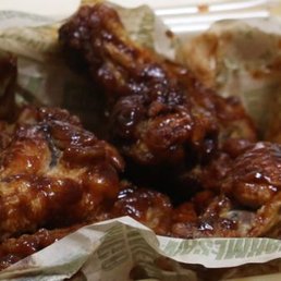 Picture of the yummy BBQ wings we had!