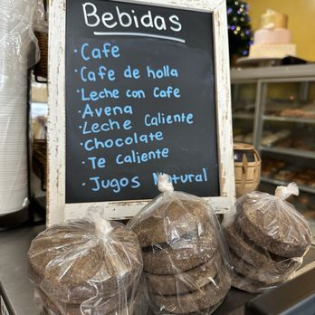 Lunas Cafe - Bakeries Near Me - Los Angeles, California