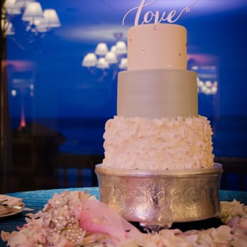Freedom Bakery - Our beautiful wedding cake! - Bakeries Near Me - Watsonville, California
