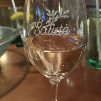 Olive Garden Italian Restaurant - Sweet Pink Moscato Blend, Confetti, Italy - Italian Near Me - Yonkers, New York Olive Garden Italian Restaurant - Sweet Pink Moscato Blend, Confetti, Italy - Italian Near Me - Yonkers, New York