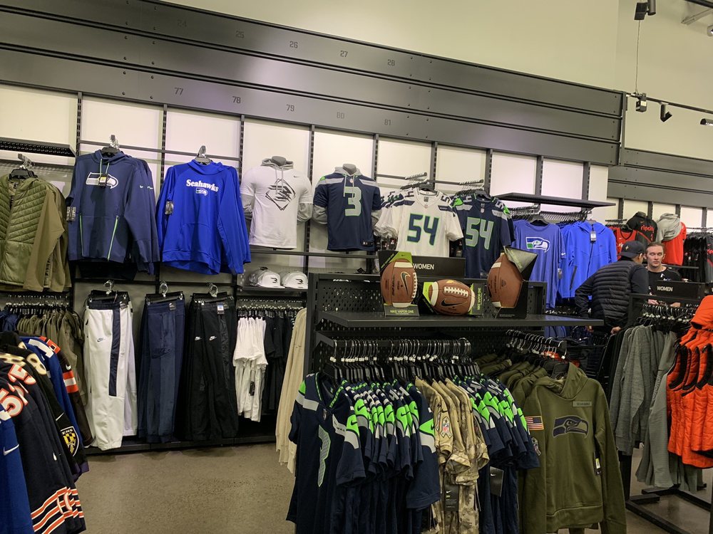 nike company store hours