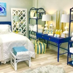 Cabana22 - Cabana22 carries Matouk, John Robshaw and Pine Cone Hill Linens.